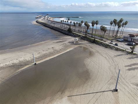 Massive sewage spill closes several L.A. County beaches